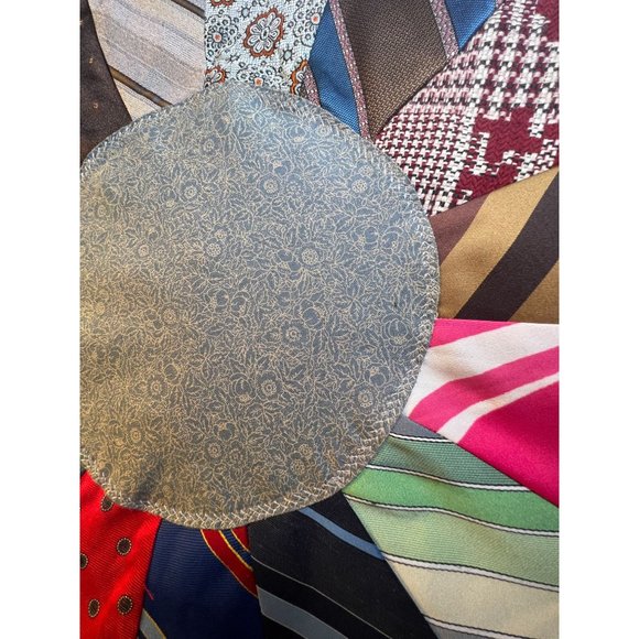 Vintage Handmade Men's Necktie Table Topper - Picture 4 of 8